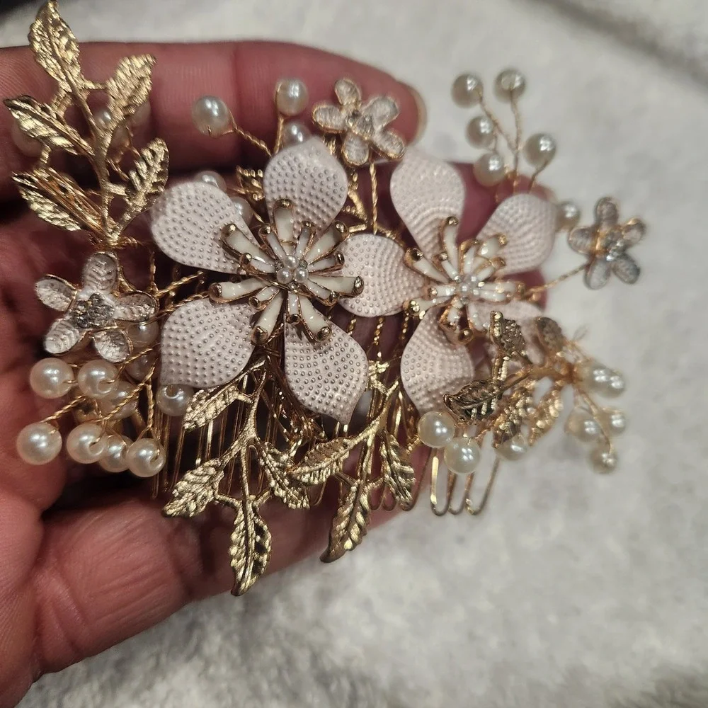 Gold‎ Floral Pearl Hair Comb Bridal Wedding Enamel Flower Rhinestone Headpiece